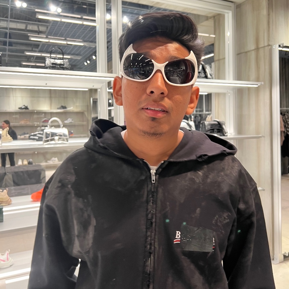 Meet your Posher, Kevin